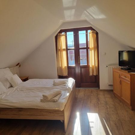 Kemences Fogado Bed and Breakfast Tardos Exteriör bild