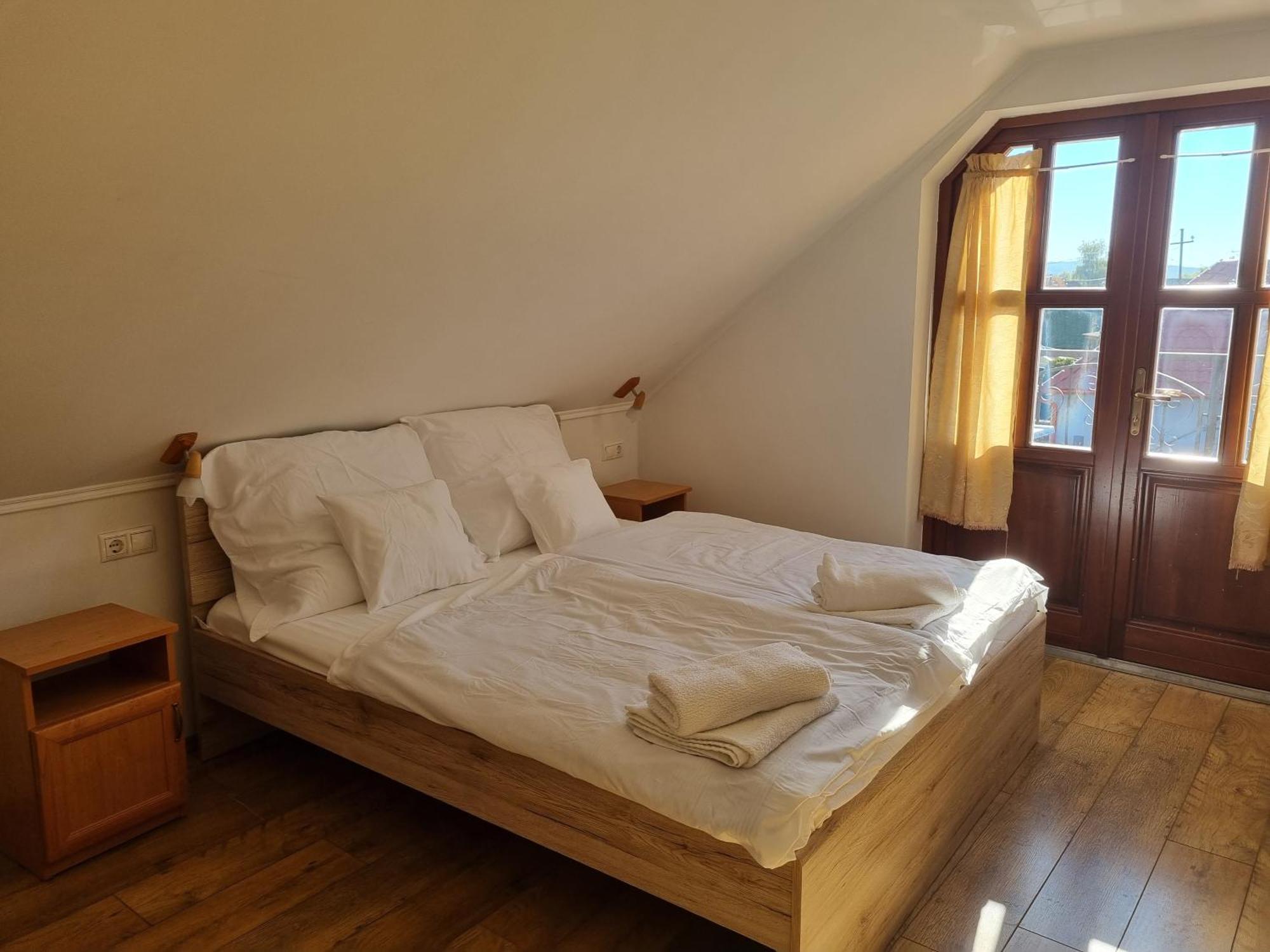 Kemences Fogado Bed and Breakfast Tardos Exteriör bild